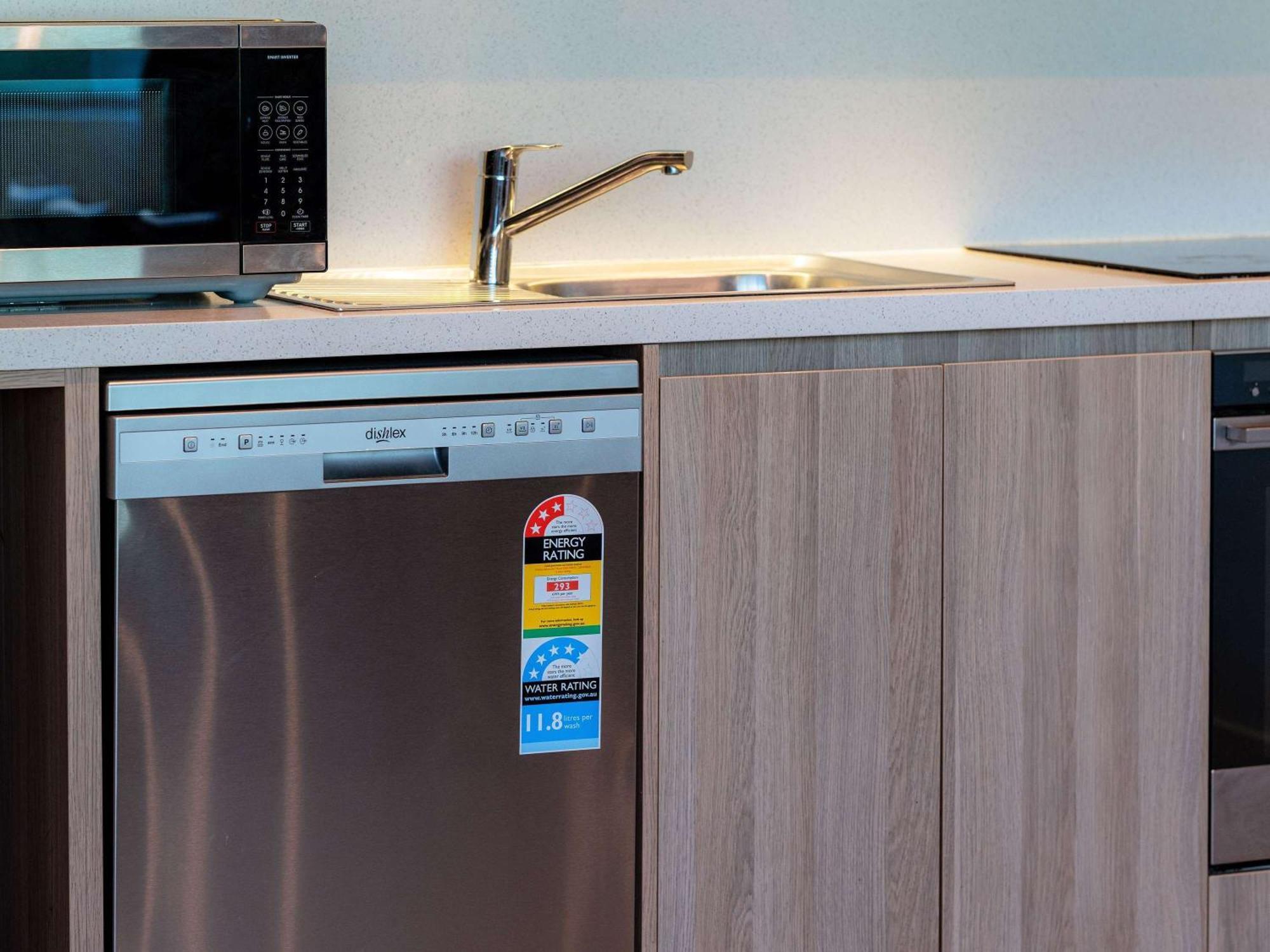 Peppers Мэрисвилл Экстерьер фото A dishwasher with a water rating label